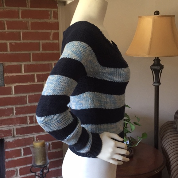 American Eagle sweater - Picture 3 of 5
